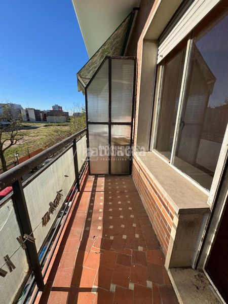 Foto 9bc78380-fd60-4dc4-addc-06beb653fa56. Estudio piso en venta en Vallehermoso Madrid