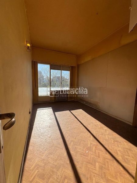 Foto d90fdfd6-064a-4494-af7f-ef43541e79bf. Estudio piso en venta en Vallehermoso Madrid