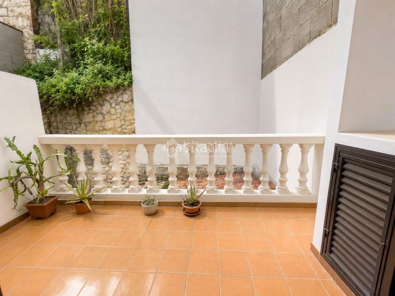 Foto 38d45f70-9383-4692-aa9d-0d03b14d354d. Casa aparellada a Centro Orotava (La)