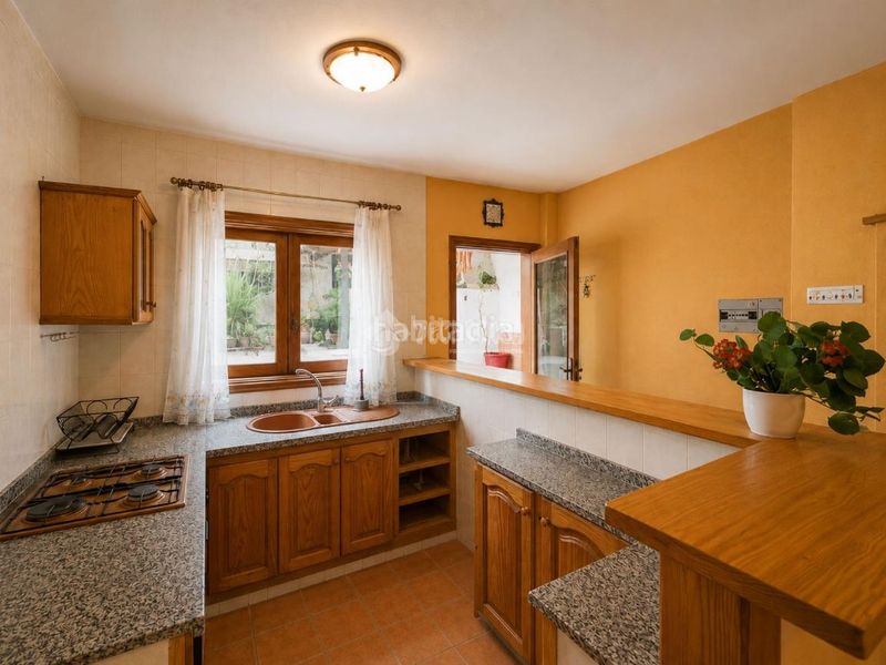 Foto 3d8dd29c-a3f1-4301-9672-b43c7ae79f39. Casa aparellada a Centro Orotava (La)