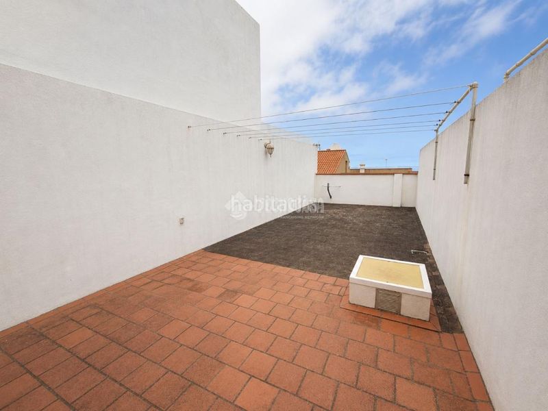 Foto 5df111df-e96a-48c9-8e4f-265133b35aa4. Casa aparellada a Centro Orotava (La)