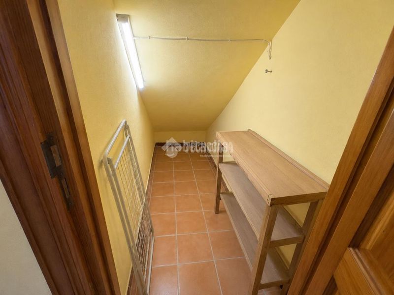 Foto e6ac8ff8-13d7-48af-a021-deed7d86cc97. Casa aparellada a Centro Orotava (La)