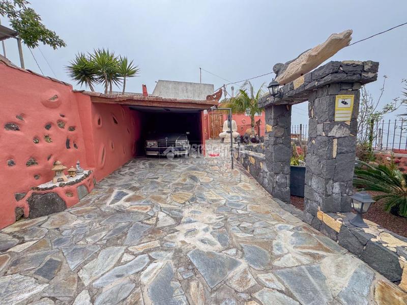 Foto 840142ee-f838-4128-9380-2a39fd67b8e3. Casa pareada casa en venta en La Vega - El Amparo - Cueva del Viento Icod de los Vinos