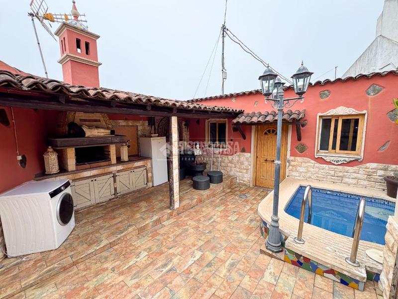 Foto d2b12f1b-2226-422e-b1f6-15d0978b93bb. Casa pareada casa en venta en La Vega - El Amparo - Cueva del Viento Icod de los Vinos