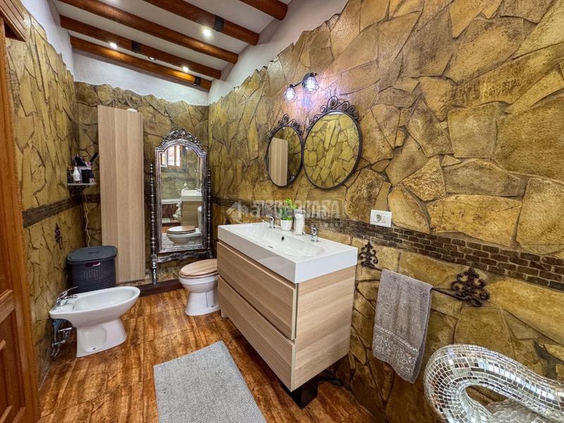 Foto dab479ae-e94d-40ea-b2d4-140555b4f1be. Casa pareada casa en venta en La Vega - El Amparo - Cueva del Viento Icod de los Vinos