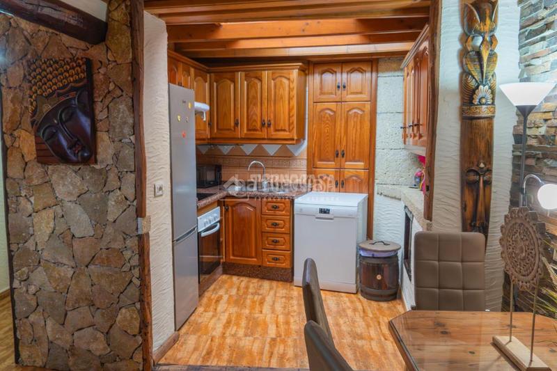 Foto f3207e40-4065-42fe-b1aa-dbf82ff109d8. Casa pareada casa en venta en La Vega - El Amparo - Cueva del Viento Icod de los Vinos