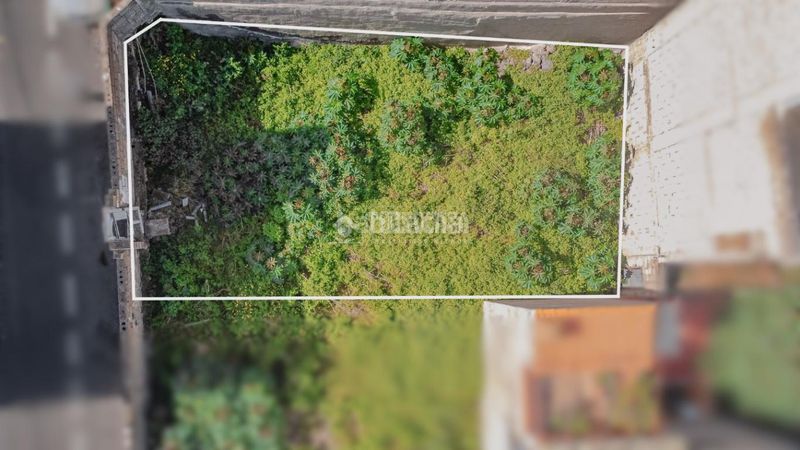 Foto b972682a-e6fd-4e0d-b533-a371d996ec2d. Terreny residencial a Centro Orotava (La)