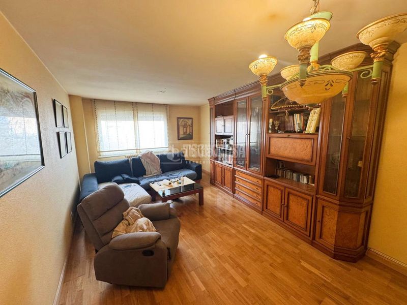 Foto 6218fb9f-c6e5-4496-9723-40260c336b2f. Piso  en venta en Utebo