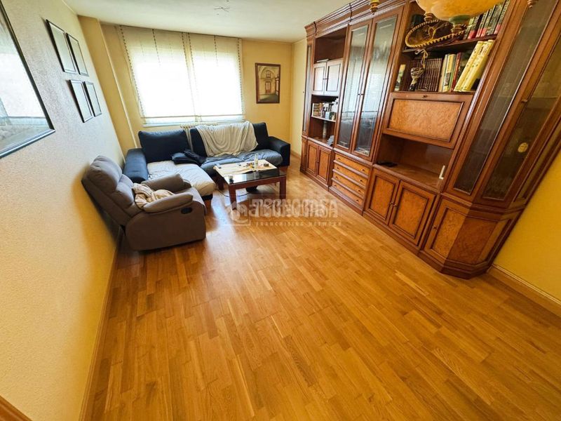 Foto fe4e9c35-72ca-49cd-a08b-07cce4fbfccd. Piso  en venta en Utebo