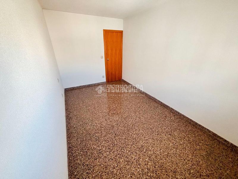 Foto e8984de7-e095-42ae-b63f-df8d35ad1fb0. Pis amb aparcament piscina a Utebo