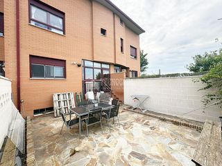 Casa aparellada a Alfonso. Casa en venta en zaragoza
