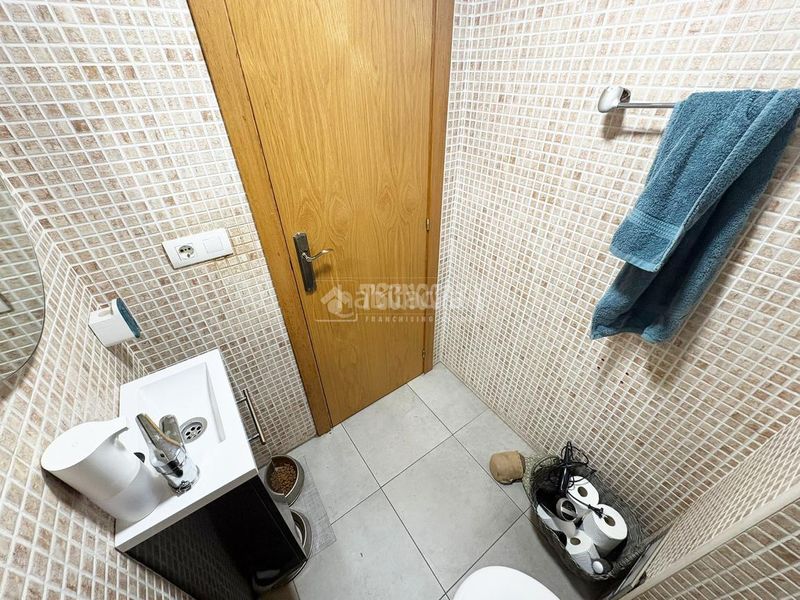 Foto c52f934a-1742-4fd4-b65a-552c828cfee0. Casa aparellada amb calefacció aparcament a Alfonso Zaragoza