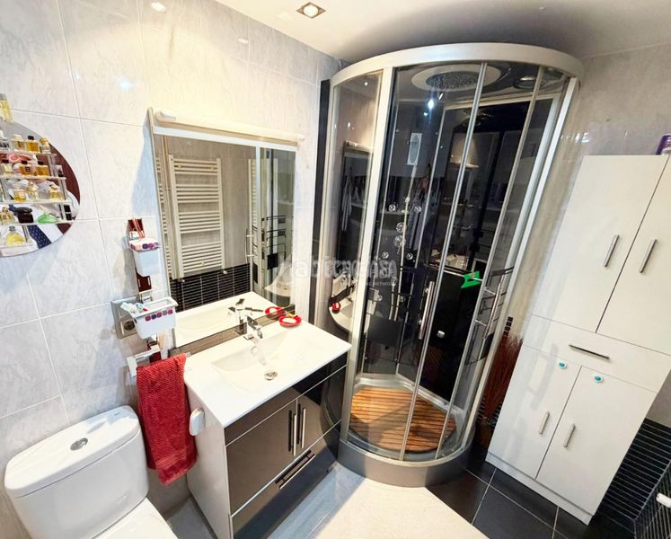 Foto 67f26765-125d-44bf-8670-4bac3e13f617. Casa aparellada amb calefacció piscina a Santa Isabel Zaragoza