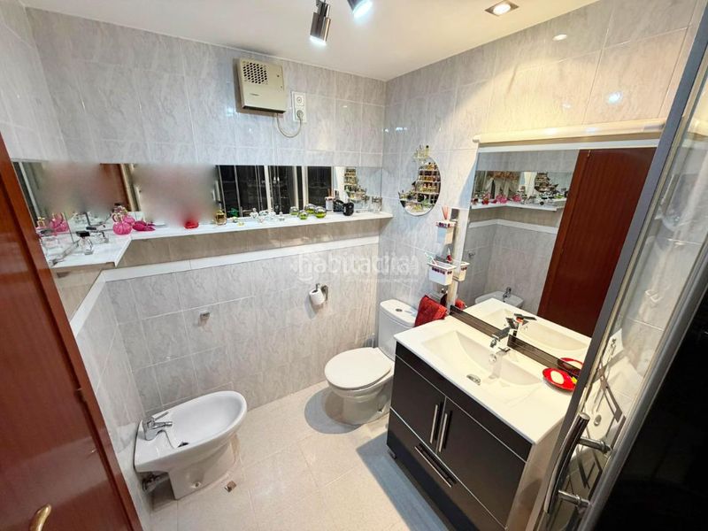 Foto a0b953f4-3929-4f6d-a3d1-16850325a823. Casa aparellada amb calefacció piscina a Santa Isabel Zaragoza