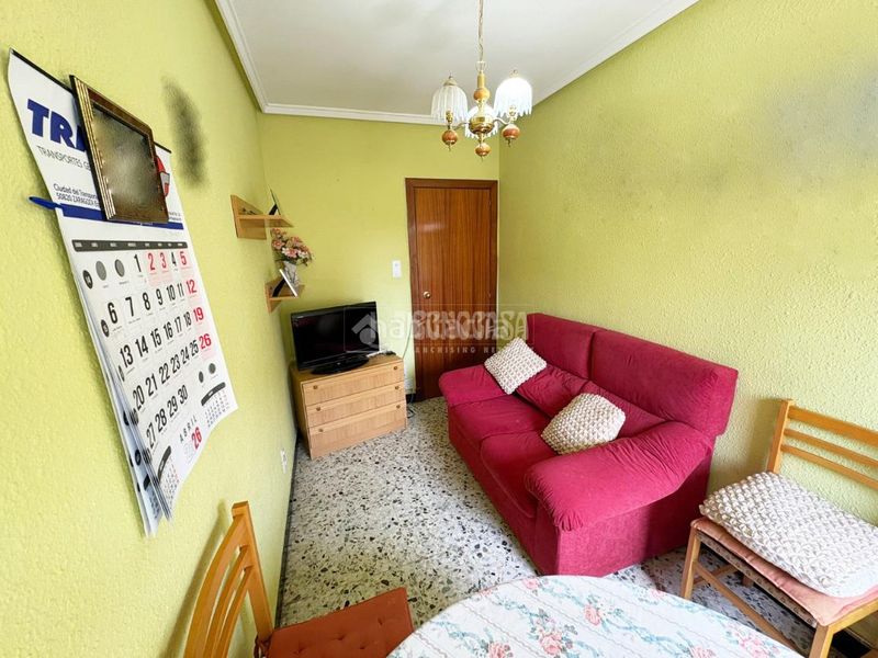 Foto da8d33df-61f0-4d33-8972-c6777e3d72a0. Pis amb calefacció a Santa Isabel Zaragoza