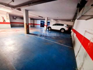 Parking coche en Utebo