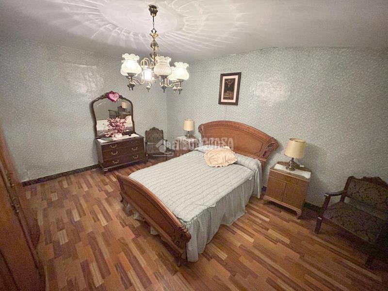 Foto 69c3017e-21a9-43ec-a9d8-8c40675bd252. Casa pareada casa en venta en Utebo