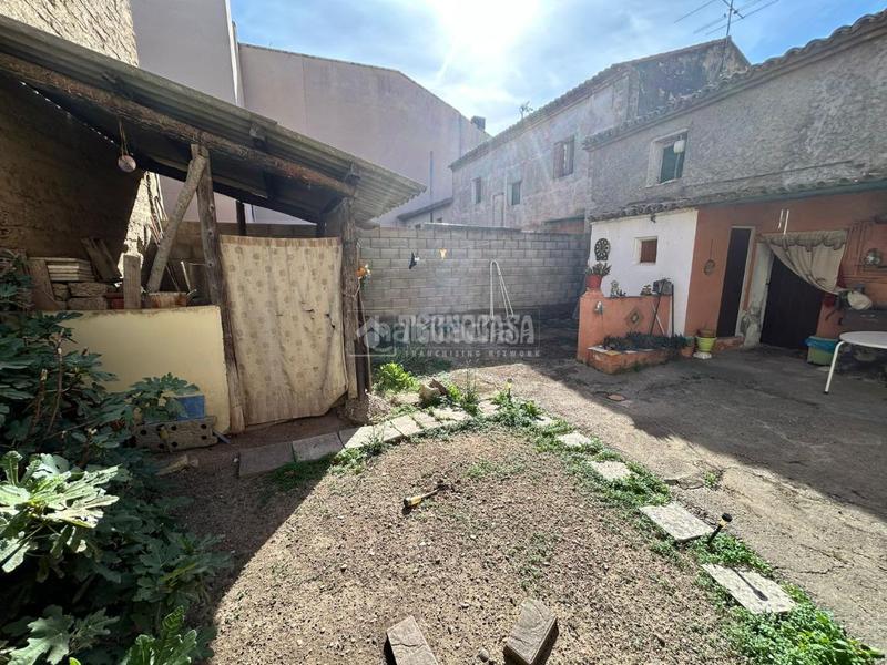 Foto e6f90d87-3263-45af-97ed-d39a585fe344. Casa pareada casa en venta en Utebo