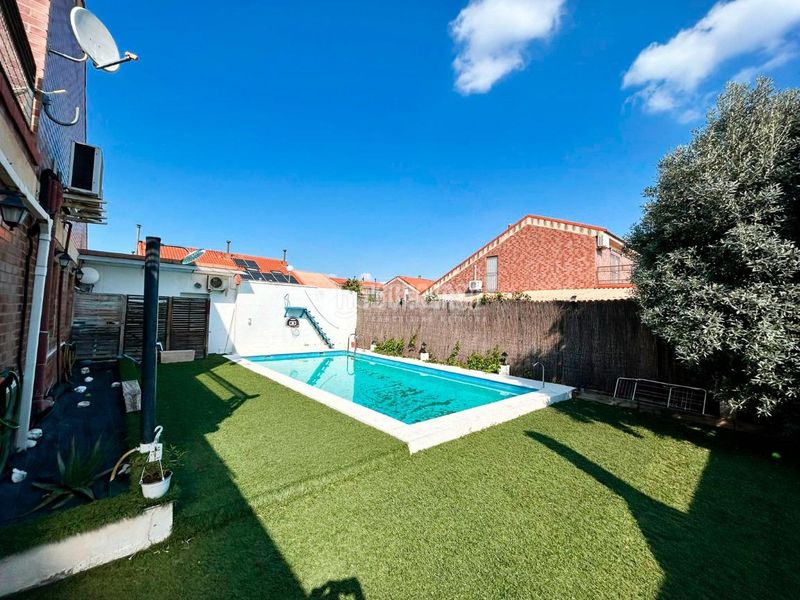Foto 15158ed3-6da7-4ead-ae2c-69c2390732be. Casa amb calefacció aparcament piscina a Puebla de Alfindén (La)