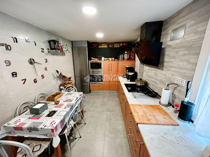 Foto ebe63d20-4621-4378-97f8-8d539f22eb7c. Casa amb calefacció aparcament piscina a Puebla de Alfindén (La)