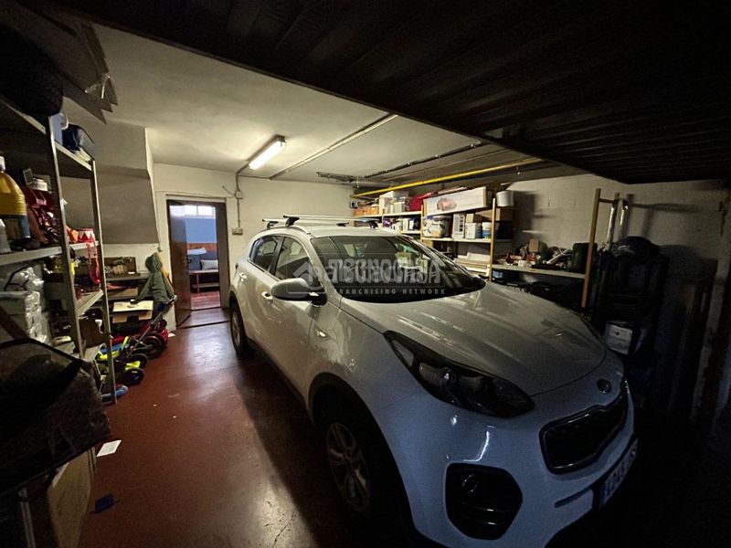 Foto 445e3fbc-24fd-4738-82c1-3c4ee837440b. Casa aparellada amb calefacció aparcament a Santa Isabel Zaragoza