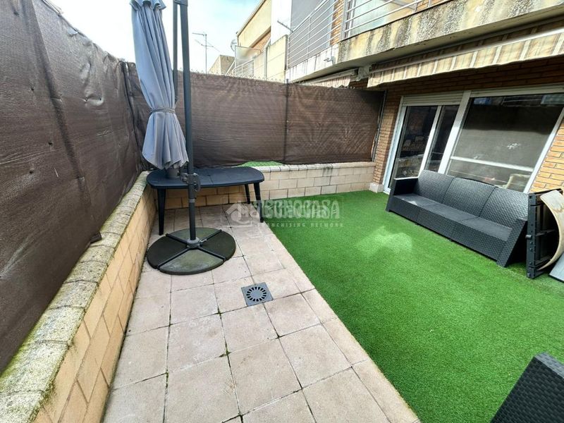 Foto 7844acd9-4728-452e-9aaa-ff9404dffc59. Casa aparellada amb calefacció aparcament a Santa Isabel Zaragoza