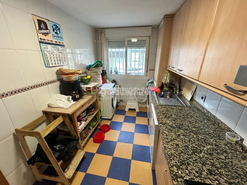 Foto a8cf0361-e242-4a9e-81ef-117c3d66097a. Casa aparellada amb calefacció aparcament a Santa Isabel Zaragoza