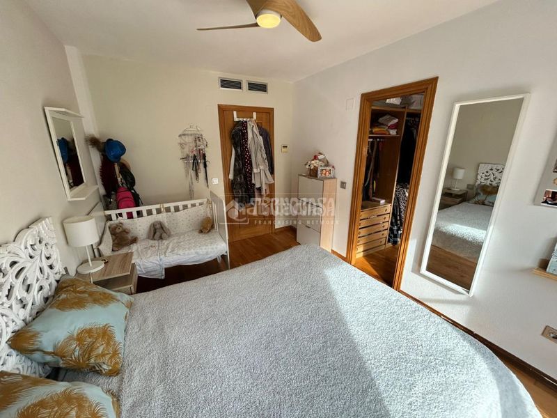 Foto d819e30a-326f-4a1a-b340-3b4561dcebc6. Casa aparellada amb calefacció aparcament a Santa Isabel Zaragoza