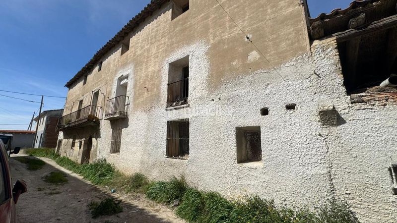 Foto f0e8de99-7490-486f-97c7-6f0a5dee3a36. Masia a Montañana Zaragoza