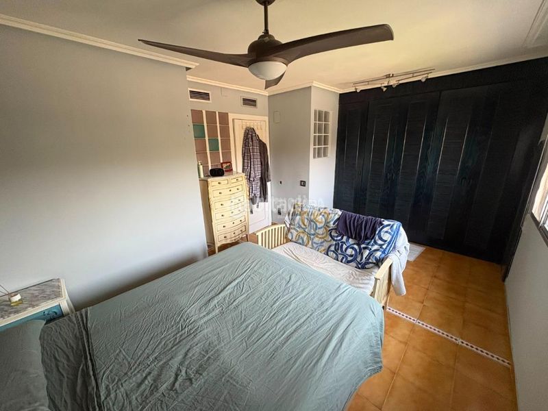 Foto 46a338e8-48da-4efc-a6ce-8b370537e502. Casa aparellada amb aparcament piscina a Movera Zaragoza