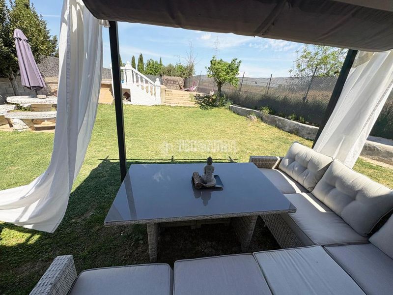 Foto a0269c3e-a9a5-4a90-b757-fdf4e729d35d. Casa amb aparcament piscina a Peñaflor Zaragoza