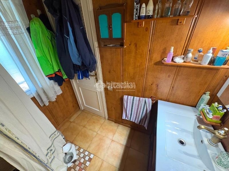 Foto c9434a60-aa19-4c93-a2eb-4d93b16f9126. Casa aparellada amb aparcament piscina a Movera Zaragoza
