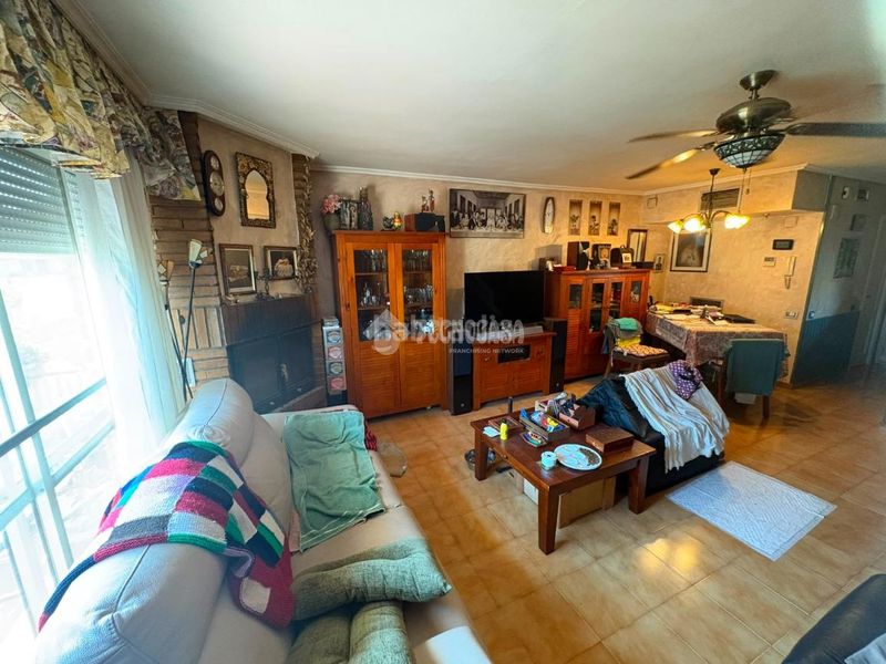 Foto fea2dbf6-4e73-4a19-a70a-5b346d76f597. Casa aparellada amb aparcament piscina a Movera Zaragoza