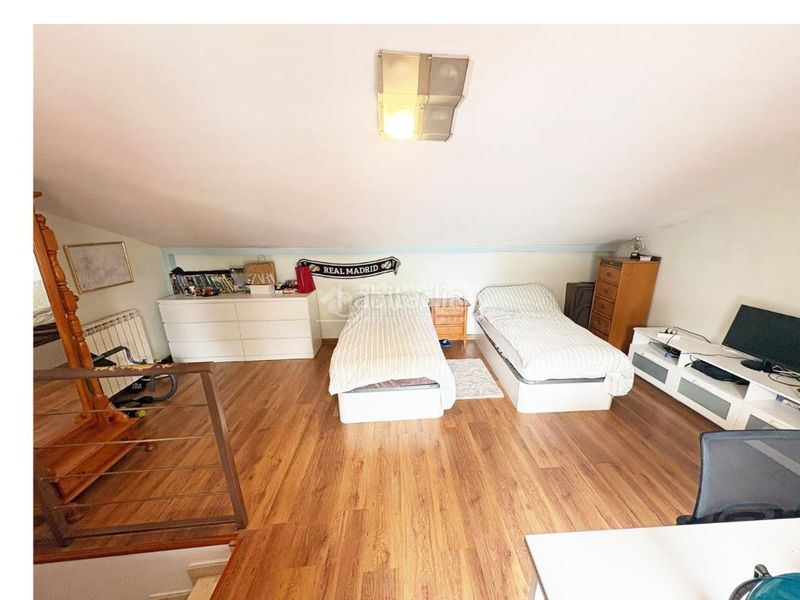Foto 54962937-bba4-4ef0-8148-57b67a381d0d. Casa aparellada amb aparcament a Movera Zaragoza