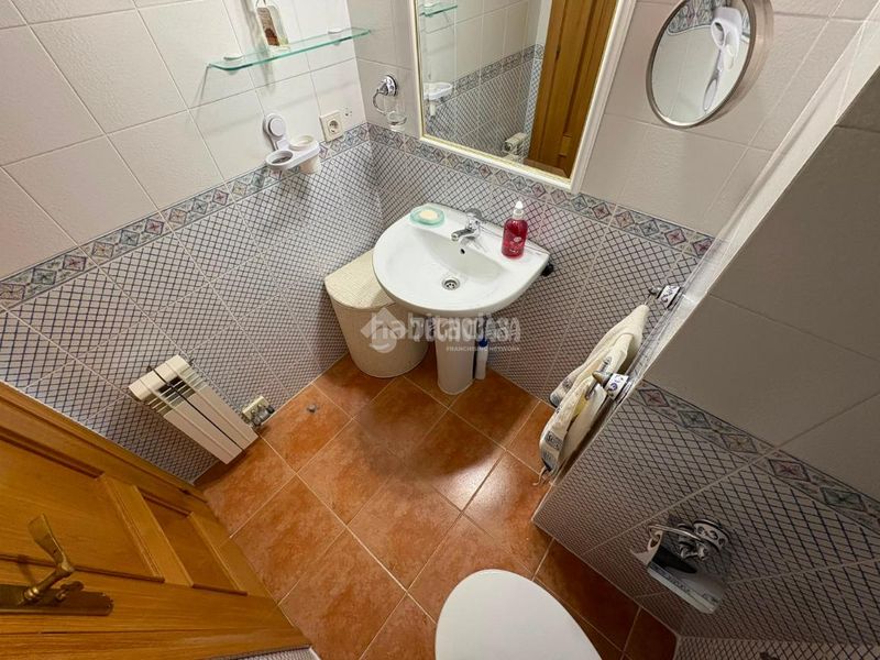 Foto 027dd9fe-cbf6-4b2d-a168-ae6954569c22. Casa aparellada amb aparcament a Santa Isabel Zaragoza