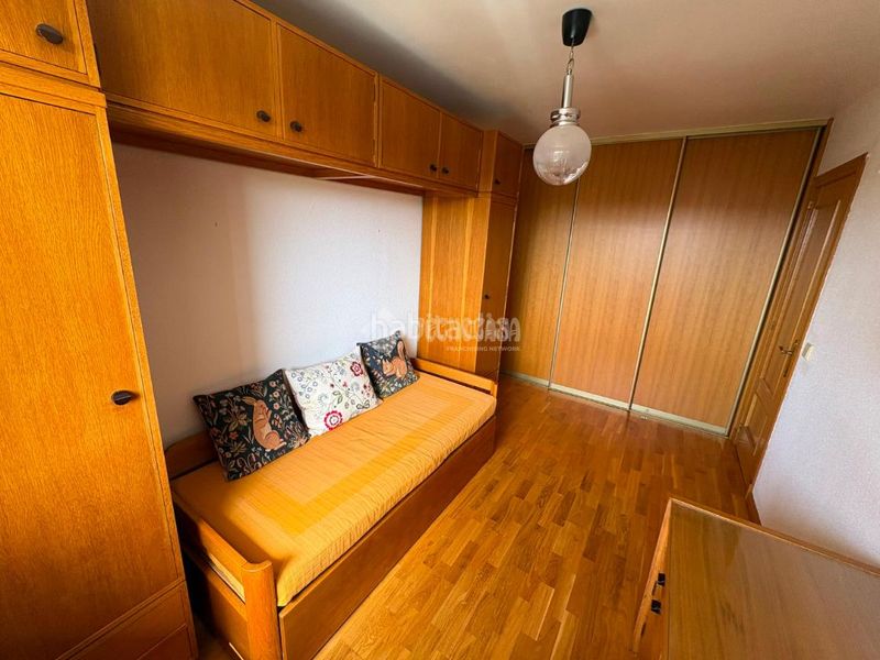 Foto 112ab4f5-a61a-4b92-aed6-43a6ba2966a5. Casa aparellada amb aparcament a Santa Isabel Zaragoza