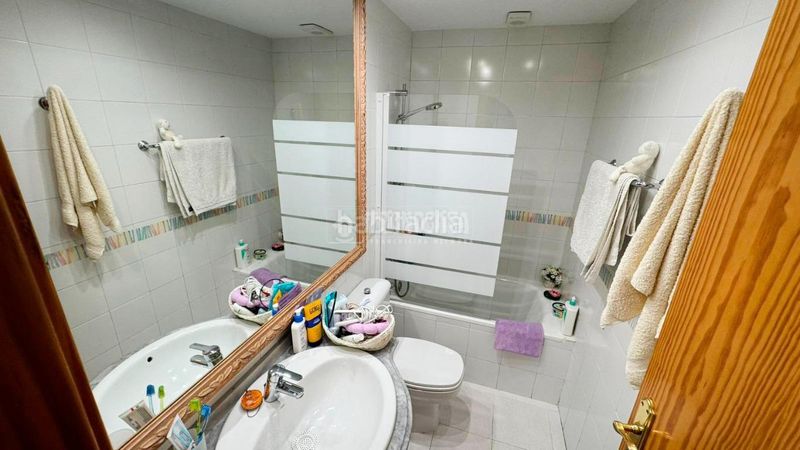 Foto 99958808-7c75-4264-9202-243213e868f0. Casa aparellada amb aparcament piscina a Cartuja Baja Zaragoza