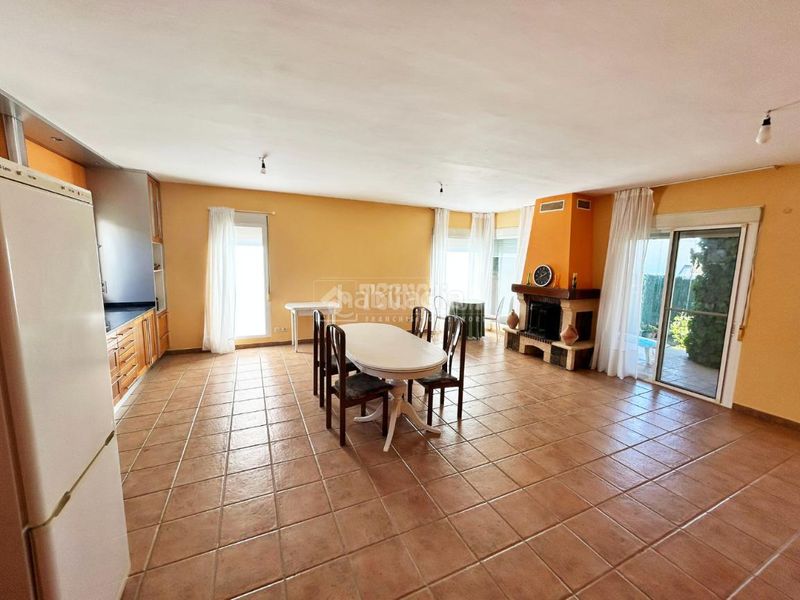 Foto 03e630cc-cd76-4c51-b4e9-71a2f87aa717. Casa amb calefacció a Osera de Ebro