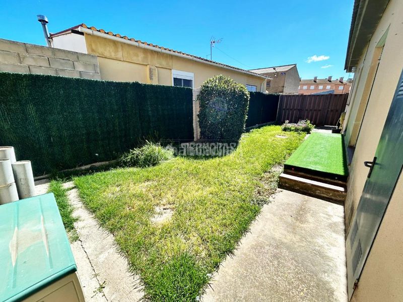 Foto 3511e656-9103-47da-a812-72a35fa689f0. Casa amb calefacció a Osera de Ebro