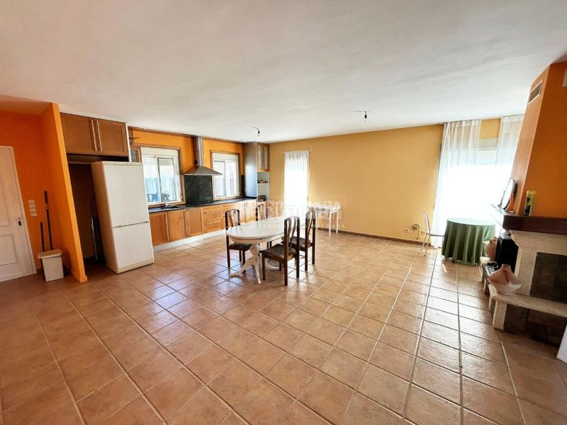 Foto 5157b824-ae03-43da-9967-a847f354f9eb. Casa amb calefacció a Osera de Ebro