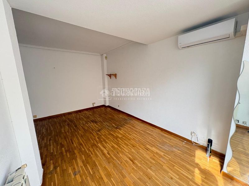 Foto e1dd1c41-42be-4aa2-b00f-b12e4baf065c. Pis amb calefacció a Prosperidad Madrid