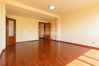 Pis a Casco Urbano. Piso en venta en adeje