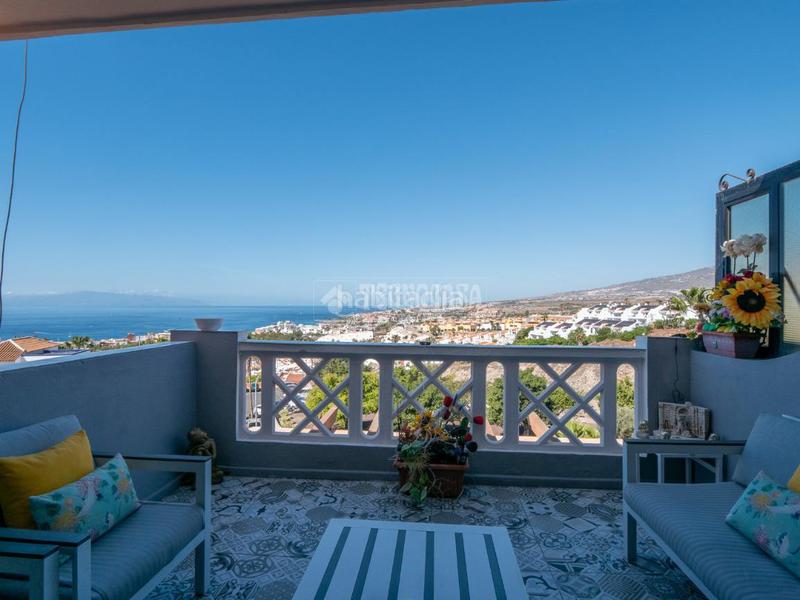 Foto dc51d2dc-e25f-41bd-9610-0aff28eb0e15. Estudio piso en venta en San Eugenio Alto Adeje