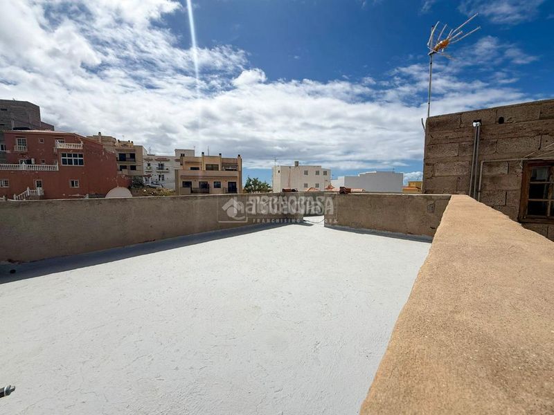 Foto d8de7ef7-a95b-4192-b236-b16ef8f974b0. Casa aparellada a Tijoco Bajo Adeje