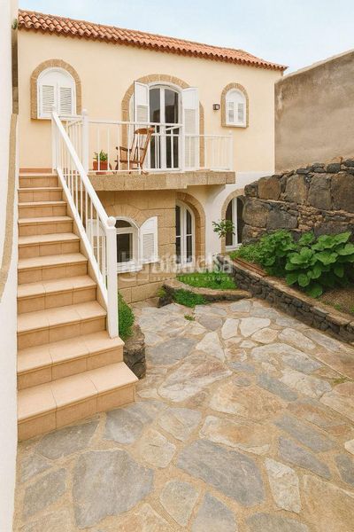 Foto 61cf175f-79d0-4214-9cf4-5d13b61b1b41. Masia amb aparcament a Casco Urbano Adeje