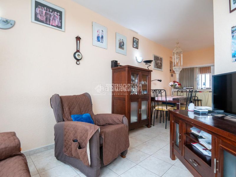 Foto 0ce8a458-2113-4285-a281-1060fe7165f8. Piso  en venta en Playa de las Américas Adeje