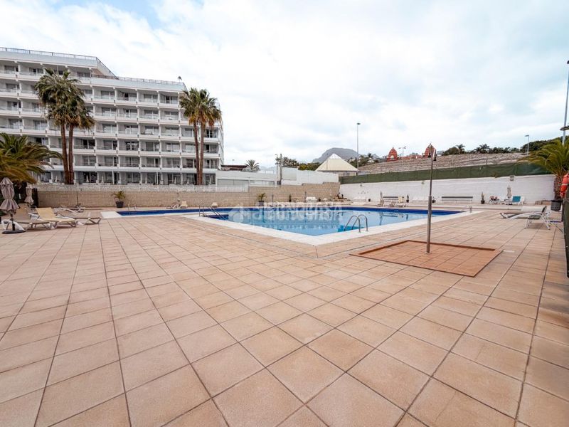 Foto 139c800e-21bd-443b-b4ca-3c0217a4aaa9. Piso  en venta en Playa de las Américas Adeje