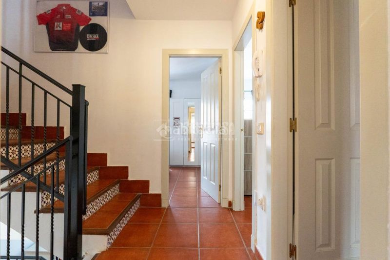 Foto 6962b608-e1ac-40a3-89fa-c669461d4112. Casa aparellada amb aparcament a Casco Urbano Adeje