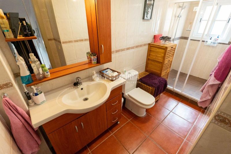 Foto a3299b1a-9efe-4a3d-b9d3-155d67360dcf. Casa aparellada amb aparcament a Casco Urbano Adeje