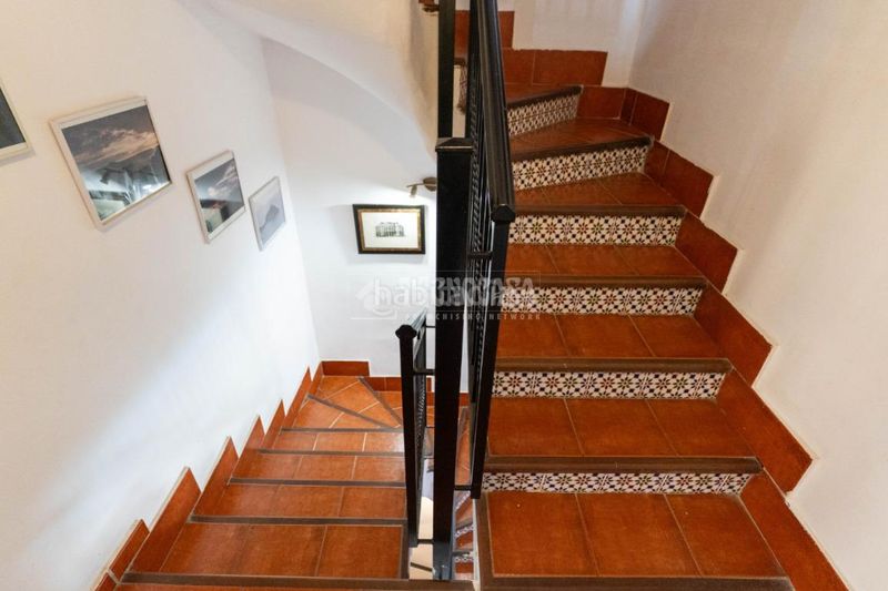 Foto f18c1677-f7c2-402b-b7d4-429c7a09f32b. Casa aparellada amb aparcament a Casco Urbano Adeje